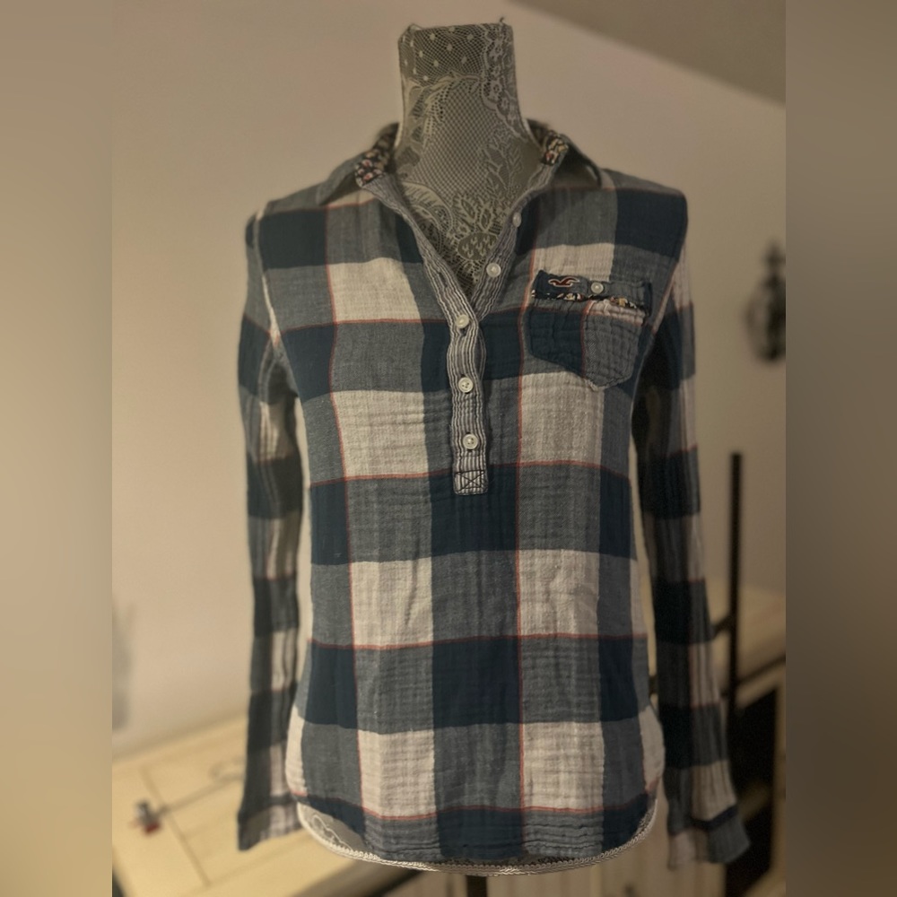 Plaid women's top